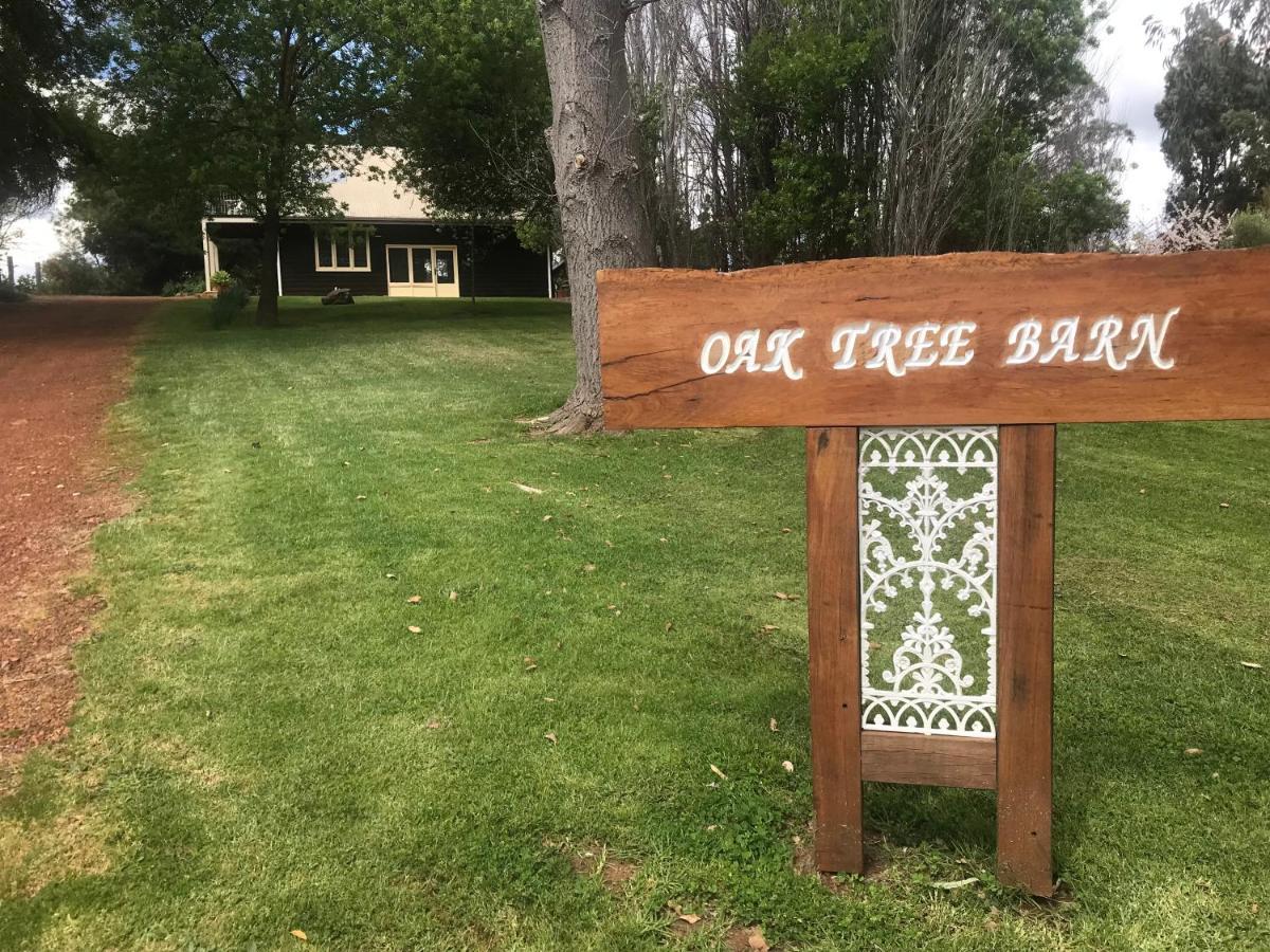 Oak Tree Barn Bridgetown Villa Esterno foto